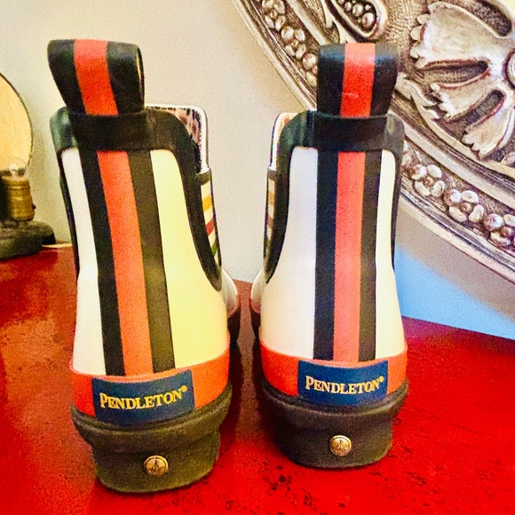 Pendleton Glacier National Park Chelsea Rain Boots size 5 - Picture 8 of 8